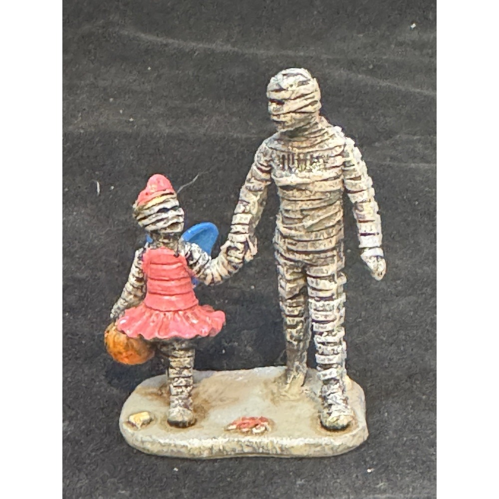 Lemax Figurines - Trick Or Treating With Mummy And Deady, Set Of 2 #62423 - Picture 6 of 9